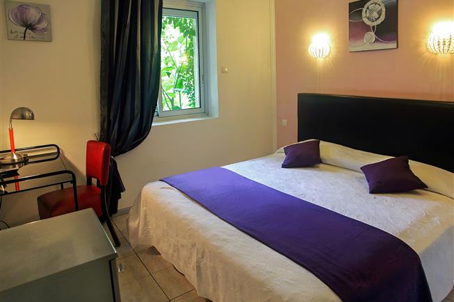 Chambre Double ou Twin Standard de l'Hôtel Résidence à Nissan-Lez-Ensérune (34)