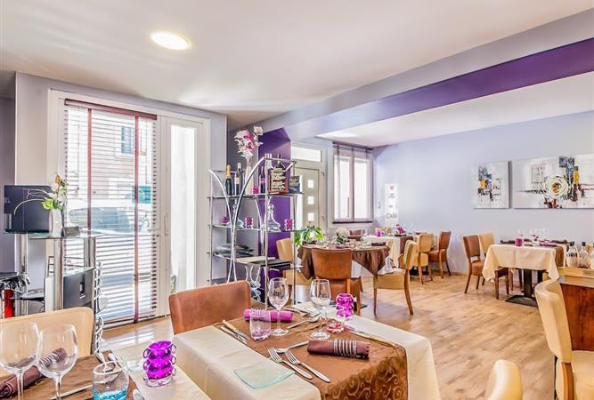 Salle du Restaurant O'33 - Hôtel Résidence à Nissan-Lez-Ensérune près de Béziers