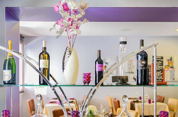 Salle du Restaurant O'33 à Nissan-Lez-Ensérune, entre Béziers et Narbonne