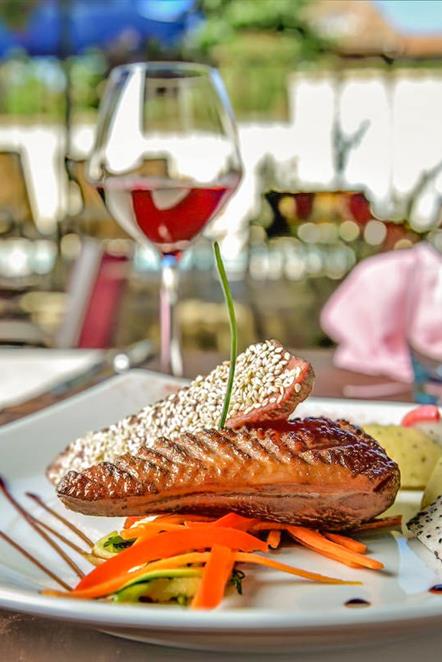 Plat du Restaurant Les Tilleuls, 3 cocottes aux Logis de France